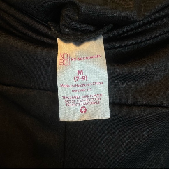 No Boundaries Women's Crocodile Embossed Leggings Black Juniors Size Medium - Picture 9 of 9